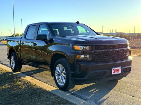 Used 2021 Chevrolet Silverado 1500 Custom image 4