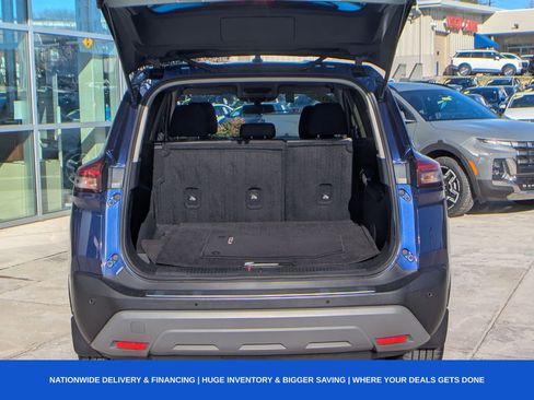 Used 2023 Nissan Rogue SV image 10