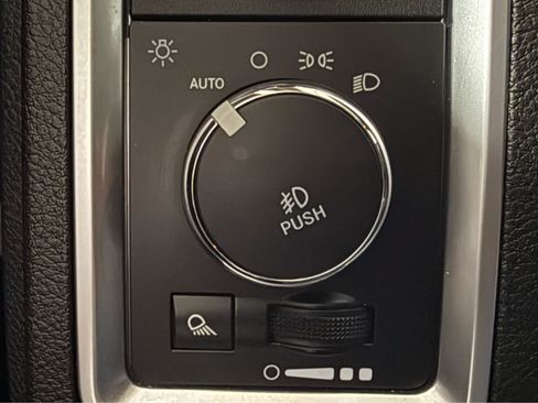 Used 2019 RAM 1500 Warlock AWD/4WD image 27