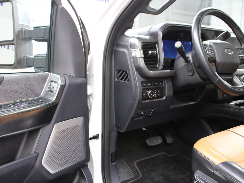 Used 2023 Ford F250 Platinum AWD/4WD image 64