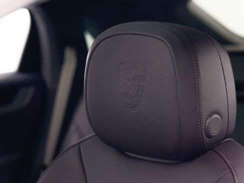 New 2026 Porsche Cayenne Coupe image 22