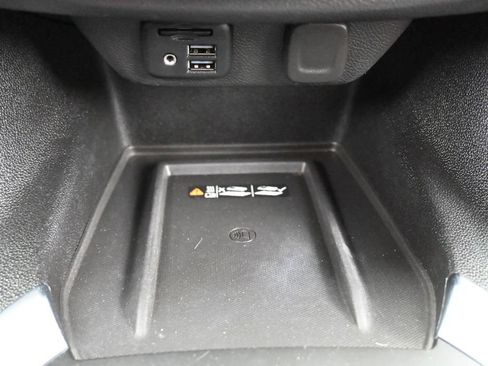 Used 2021 Chevrolet Traverse High Country FWD image 15