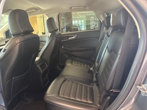 Used 2024 Ford Edge SEL AWD/4WD image 11