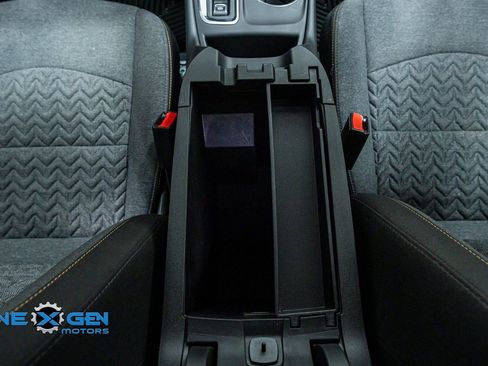 Used 2024 Chevrolet Equinox LT image 27