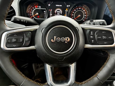 Used 2024 Jeep Wrangler Sahara w/ Dual Top Group image 18