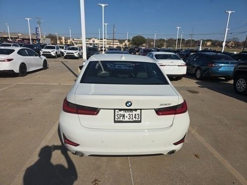 Used 2019 BMW 330i Sedan w/ Driving Assistance Package image 7