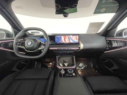 Certified 2025 BMW X3 xDrive30i image 18