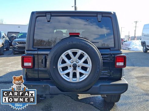 Used 2023 Jeep Wrangler Sport S image 5