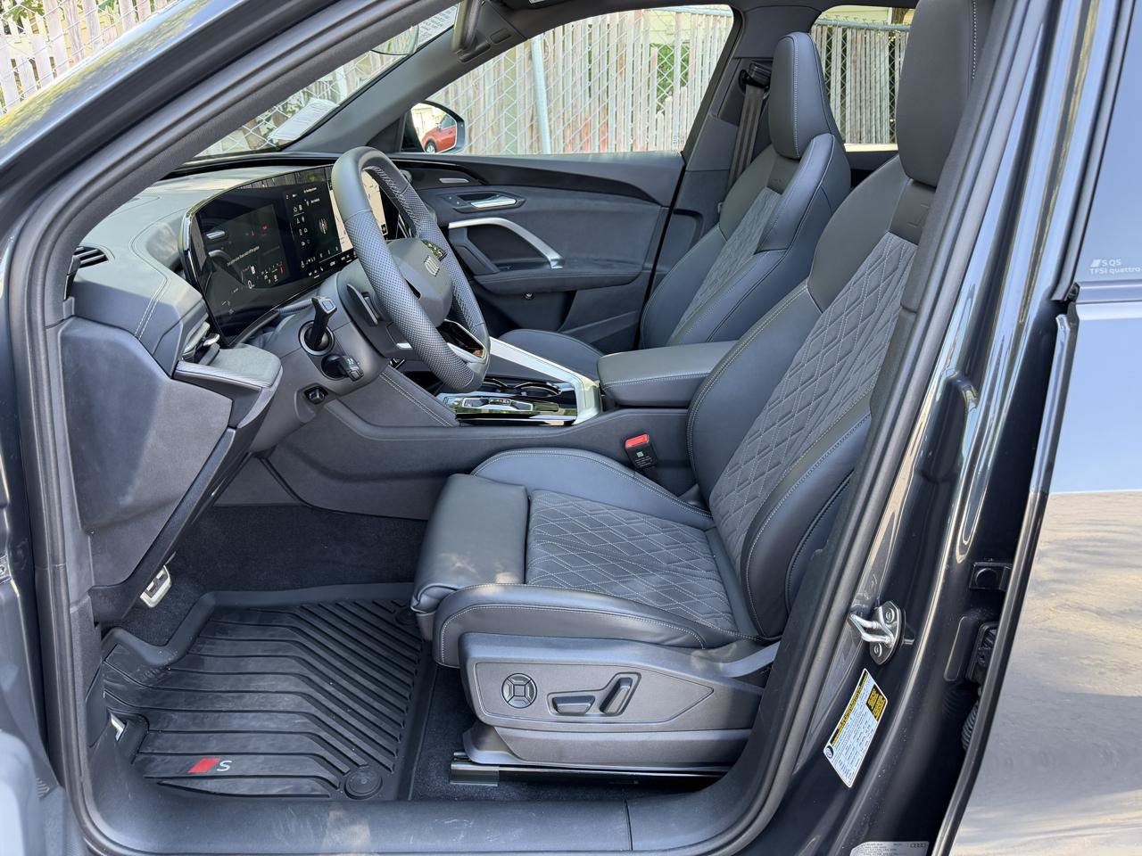 Used 2025 Audi SQ5 Premium Plus AWD/4WD image 4