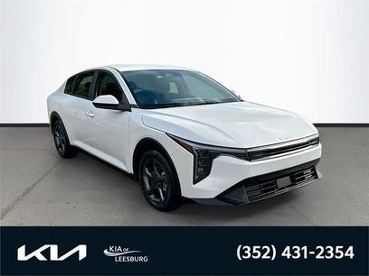 New 2025 Kia K4 LXS