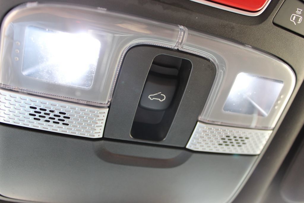 Used 2023 Kia Telluride EX w/ EX Captain's Chair Package AWD/4WD image 27