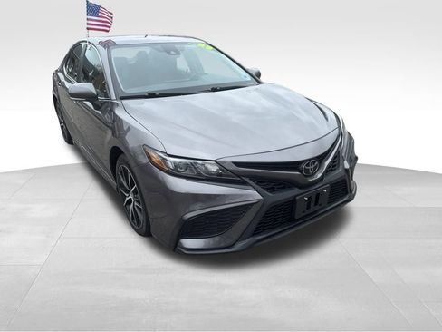 Used 2023 Toyota Camry SE image 30