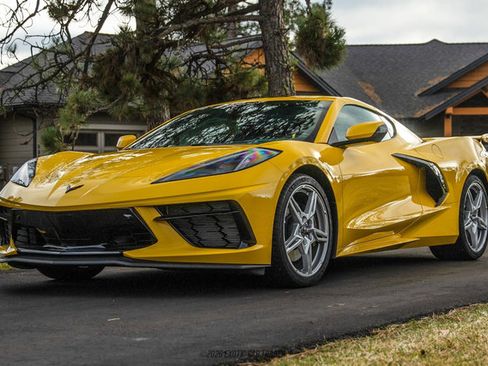 Used 2025 Chevrolet Corvette Stingray Premium Cpe w/ Z51 Performance Package image 17