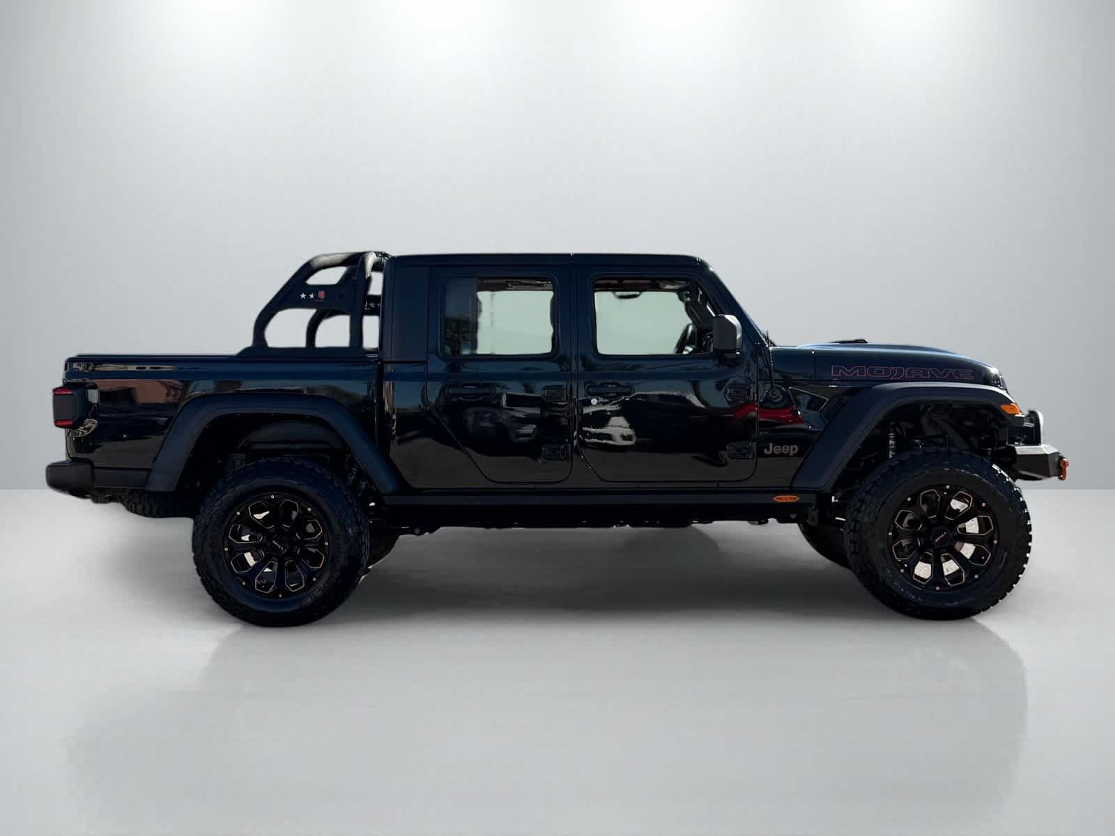 Used 2022 Jeep Gladiator Mojave w/ LED Lighting Group AWD/4WD image 8