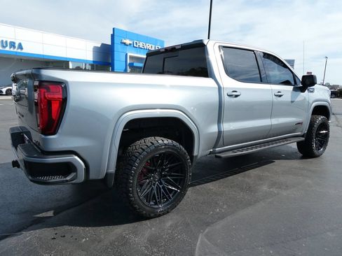 Used 2025 GMC Sierra 1500 AT4 w/ AT4 Premium Package AWD/4WD image 5