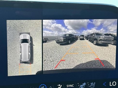 New 2026 Chevrolet Suburban Premier AWD/4WD image 26