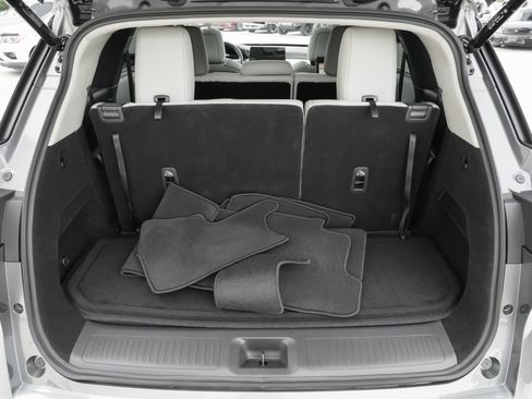Certified 2026 INFINITI QX60 Luxe w/ Family Package FWD image 41