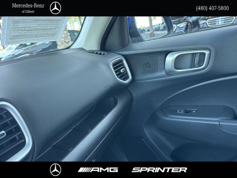 Used 2025 Hyundai Venue SEL FWD image 22