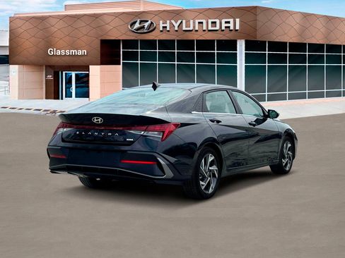 New 2025 Hyundai Elantra Limited image 7