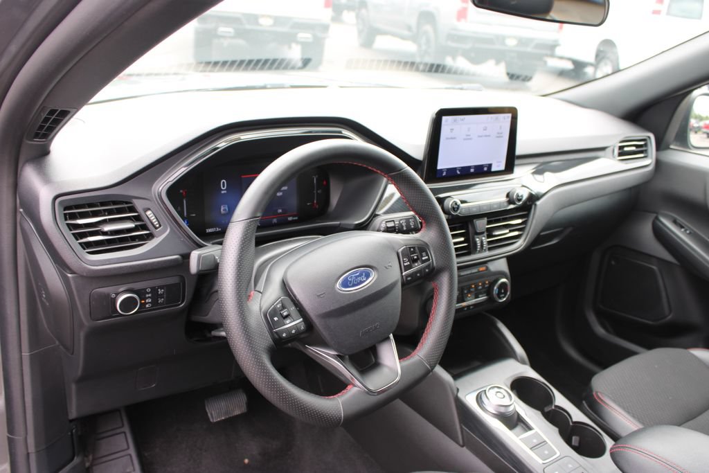 Used 2025 Ford Escape ST-Line FWD image 22