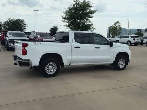 Used 2023 Chevrolet Silverado 1500 W/T w/ WT Value Package AWD/4WD image 9