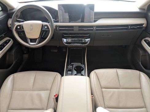 Used 2023 Lincoln Corsair Reserve image 17