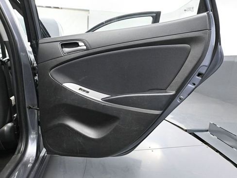 Used 2017 Hyundai Accent SE image 33