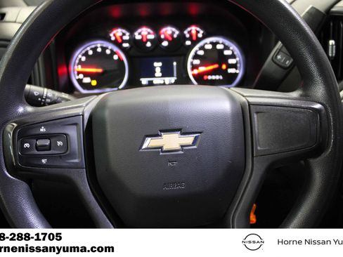 Used 2019 Chevrolet Silverado 1500 Custom w/ Infotainment Package RWD image 9