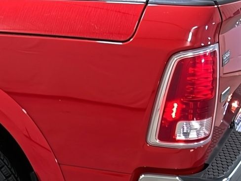 Used 2017 RAM 1500 Laramie image 10