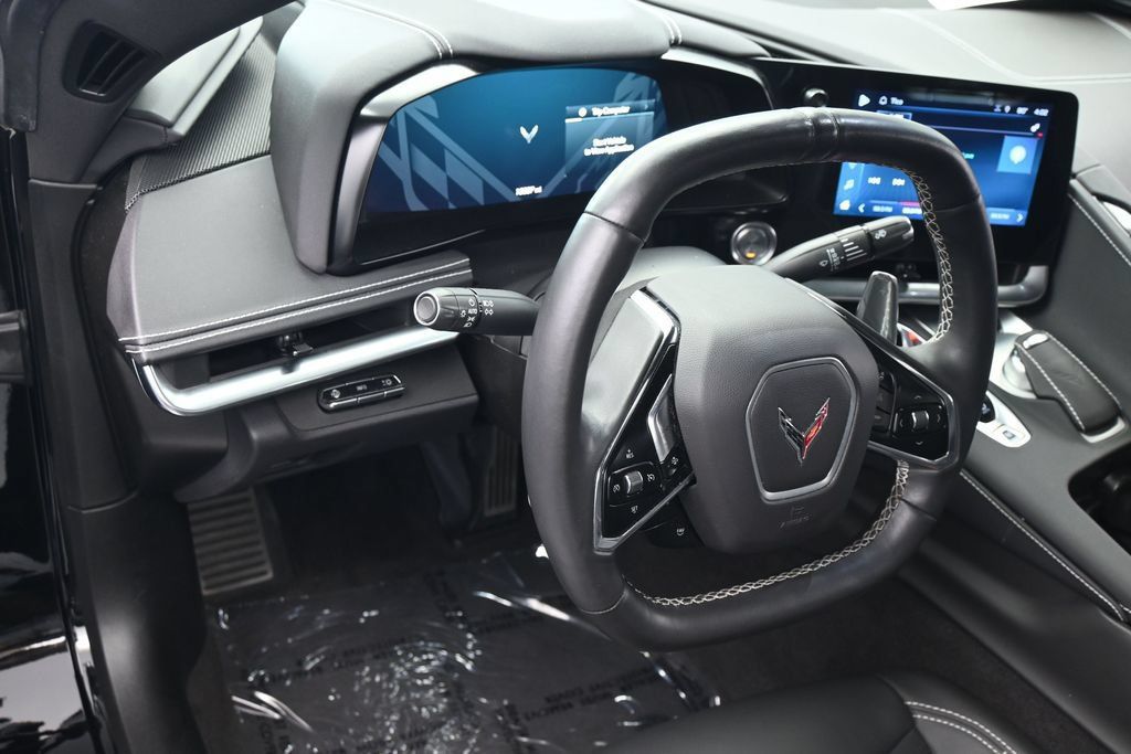 Used 2024 Chevrolet Corvette Stingray Preferred Conv w/ Z51 Performance Package RWD image 13