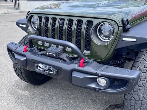 Used 2023 Jeep Gladiator Rubicon w/ LED Lighting Group AWD/4WD image 16