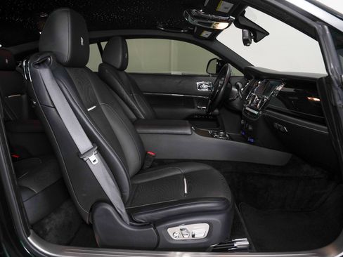 Used 2017 Rolls-Royce Wraith RWD image 27