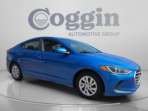 Used 2017 Hyundai Elantra SE FWD image 7