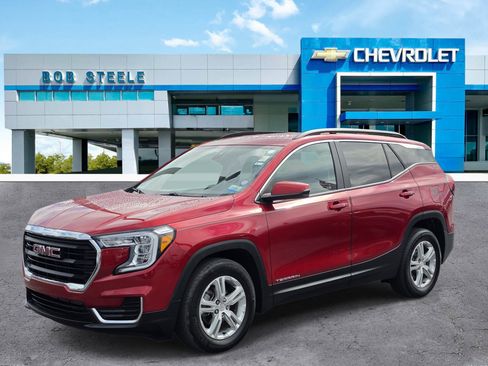 Certified 2024 GMC Terrain SLE w/ Driver Convenience Package FWD image 2