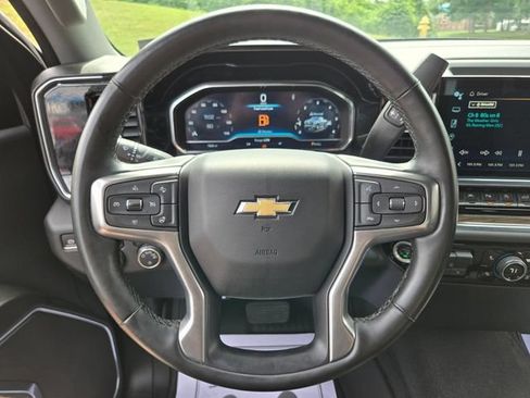 Used 2023 Chevrolet Silverado 1500 LT w/ Safety Package AWD/4WD image 32
