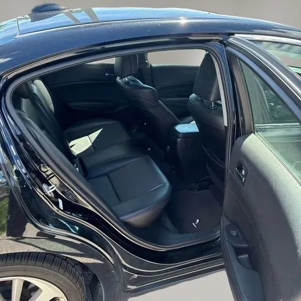 Used 2018 Acura ILX FWD image 25