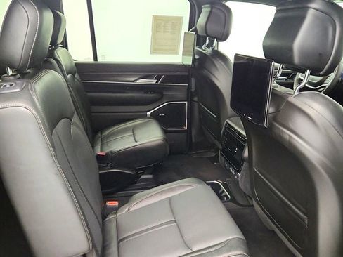 Used 2023 Jeep Wagoneer Series II w/ Premium Group I image 28