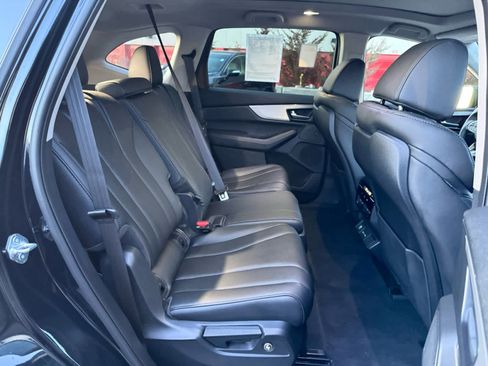 Used 2025 Acura MDX image 12
