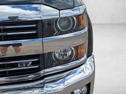 Used 2019 Chevrolet Silverado 3500 LTZ w/ Duramax Plus Package image 9