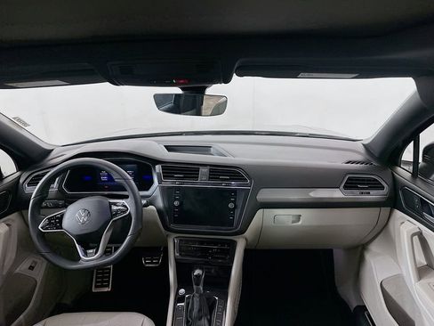 Used 2022 Volkswagen Tiguan SE R-Line image 23