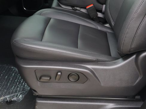 Used 2025 Chevrolet Silverado 2500 LT w/ Trail Boss Package image 15