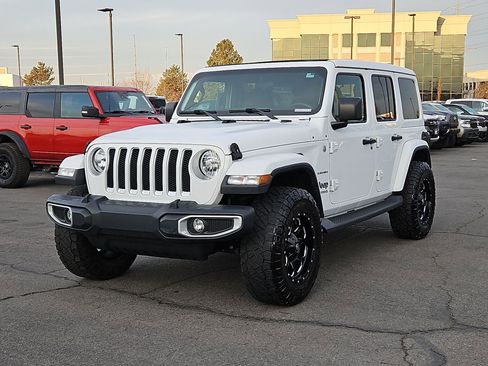 Used 2019 Jeep Wrangler Unlimited Sahara w/ Safety Group image 10