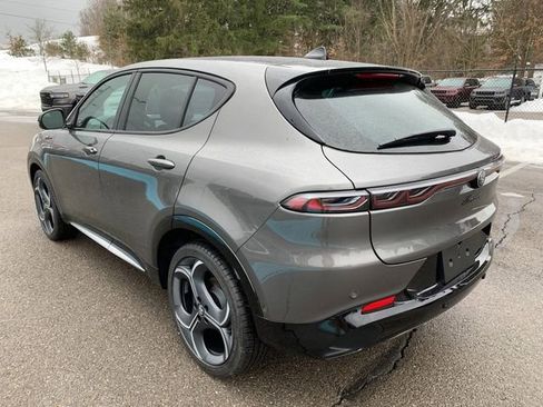 New 2026 Alfa Romeo Tonale w/ Active Assist Package image 3