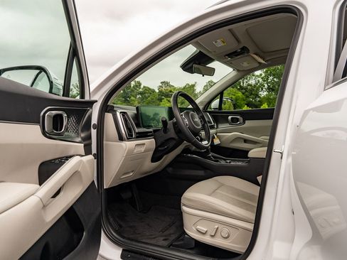 Used 2025 Kia Sorento S w/ Panoramic Sunroof Package FWD image 18