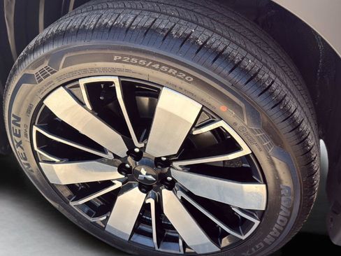 New 2026 Mitsubishi Outlander SE FWD image 11