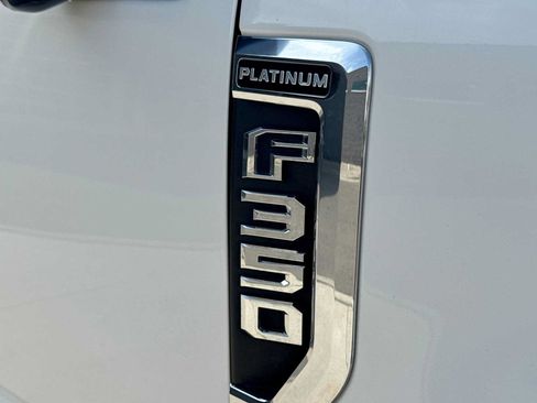 Used 2022 Ford F350 Platinum w/ FX4 Off-Road Package AWD/4WD image 12