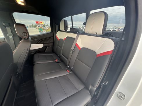 Used 2024 GMC Canyon AT4X AWD/4WD image 26