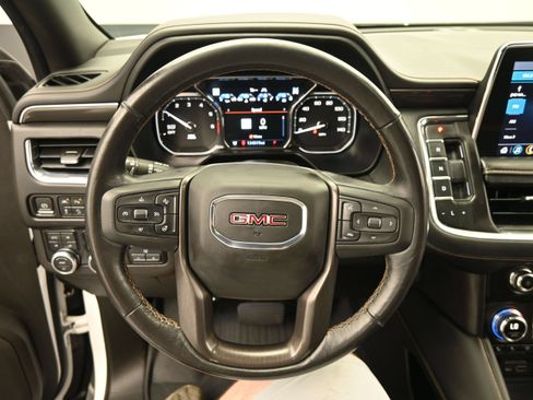 Used 2021 GMC Yukon XL AT4 w/ AT4 Premium Plus Package AWD/4WD image 19