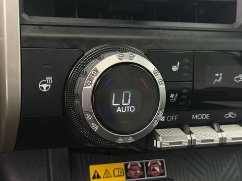 Certified 2024 Toyota Tacoma Limited w/ Limited Package (LT) AWD/4WD image 19