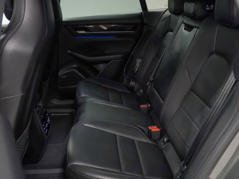 Used 2025 Porsche Macan 4S Electric image 19